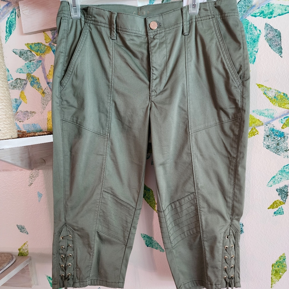 NWT White House Black Market Crops Sage Green 8S